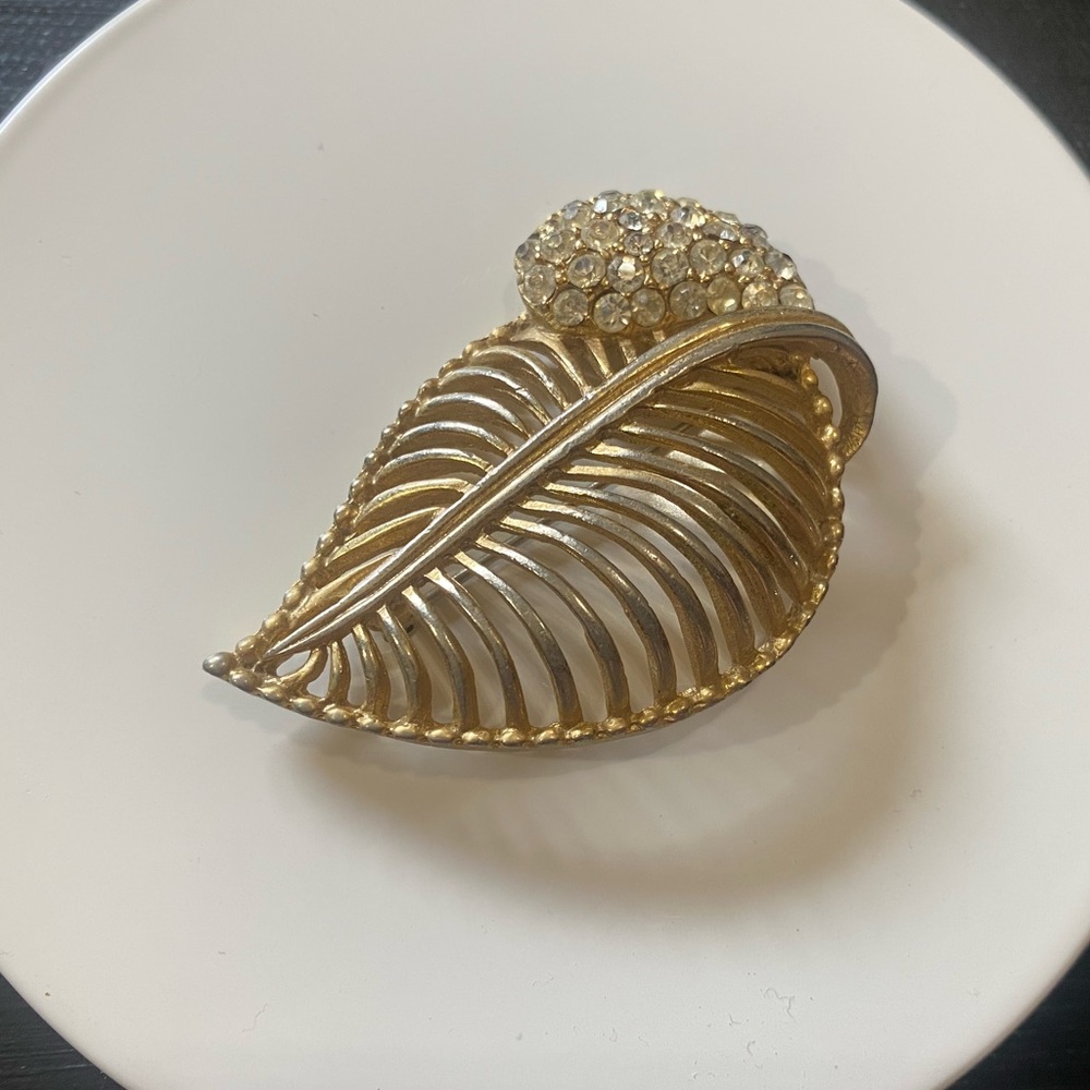 Vintage, leaf brooch